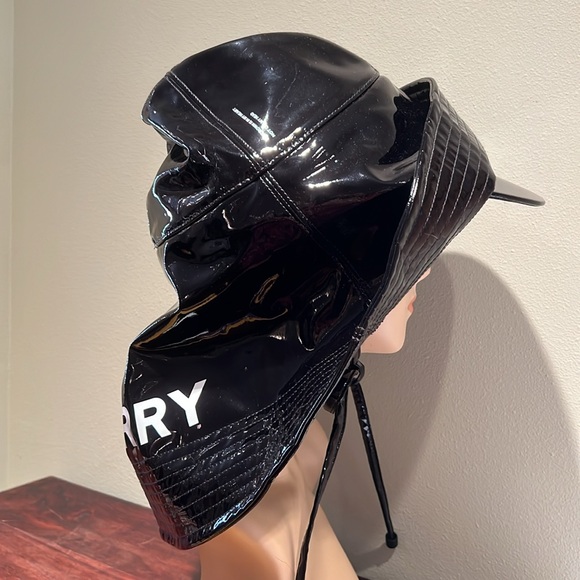 Burberry Black Rain Hat With Front Bill Burberry Logo On Back Ties At Neck M/L - Picture 3 of 8